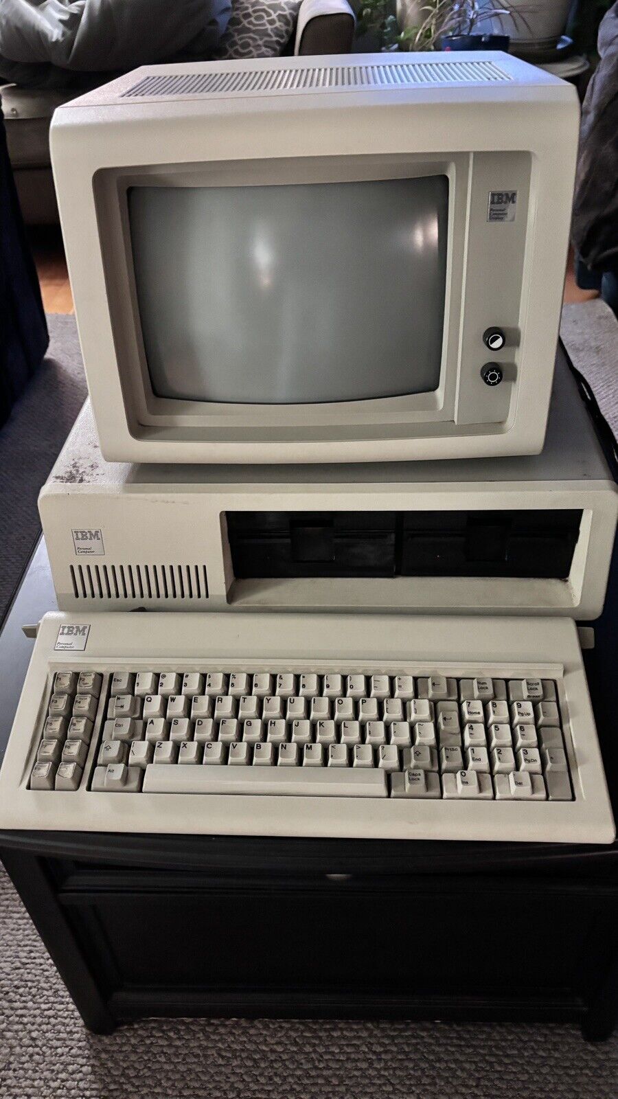 vintage ibm 5150 computer