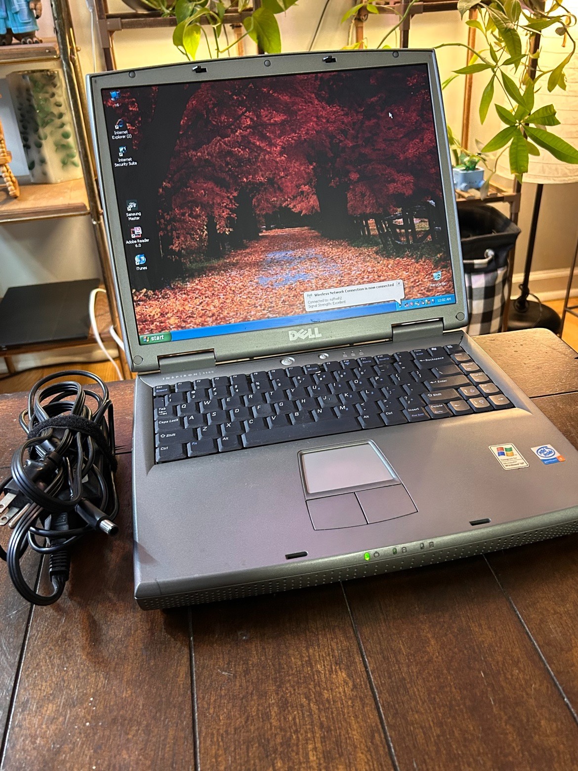 Dell Inspiron 1150 Laptop 2GB RAM Windows XP Battery Holds Charge Flawless