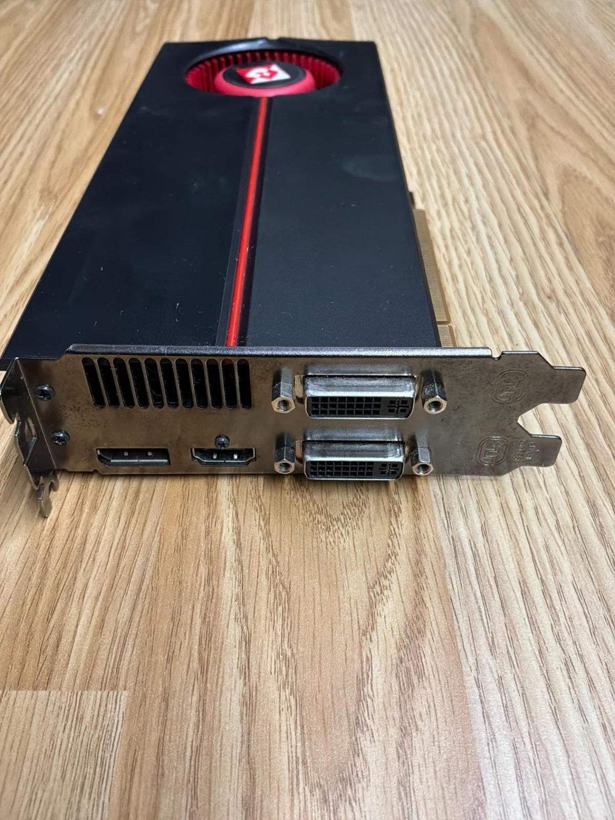 AMD Radeon HD 5850 1GB GDDR5 PCIe x16 Graphics Card Dual DVI DisplayPort 