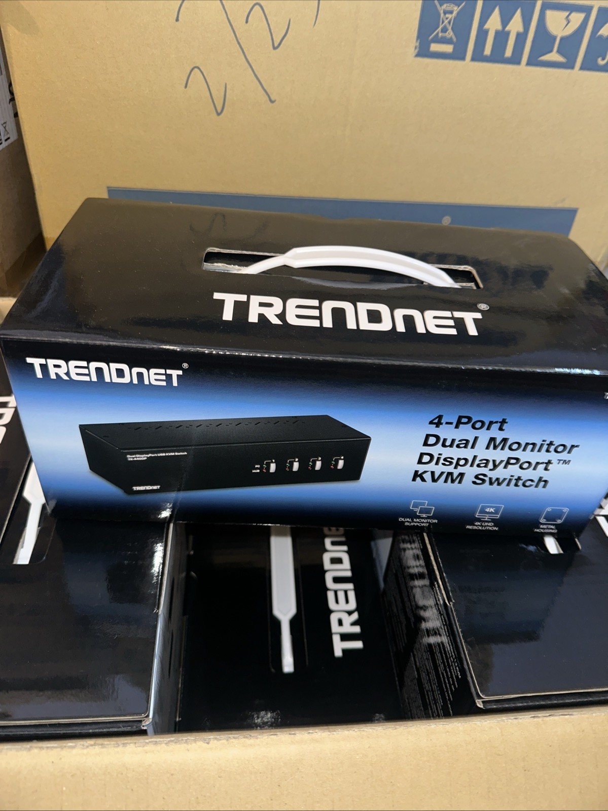TK-440DP TRENDnet TK 440DP KVM-/Audio-/USB-Switch 4 x KVM/Audio/USB.