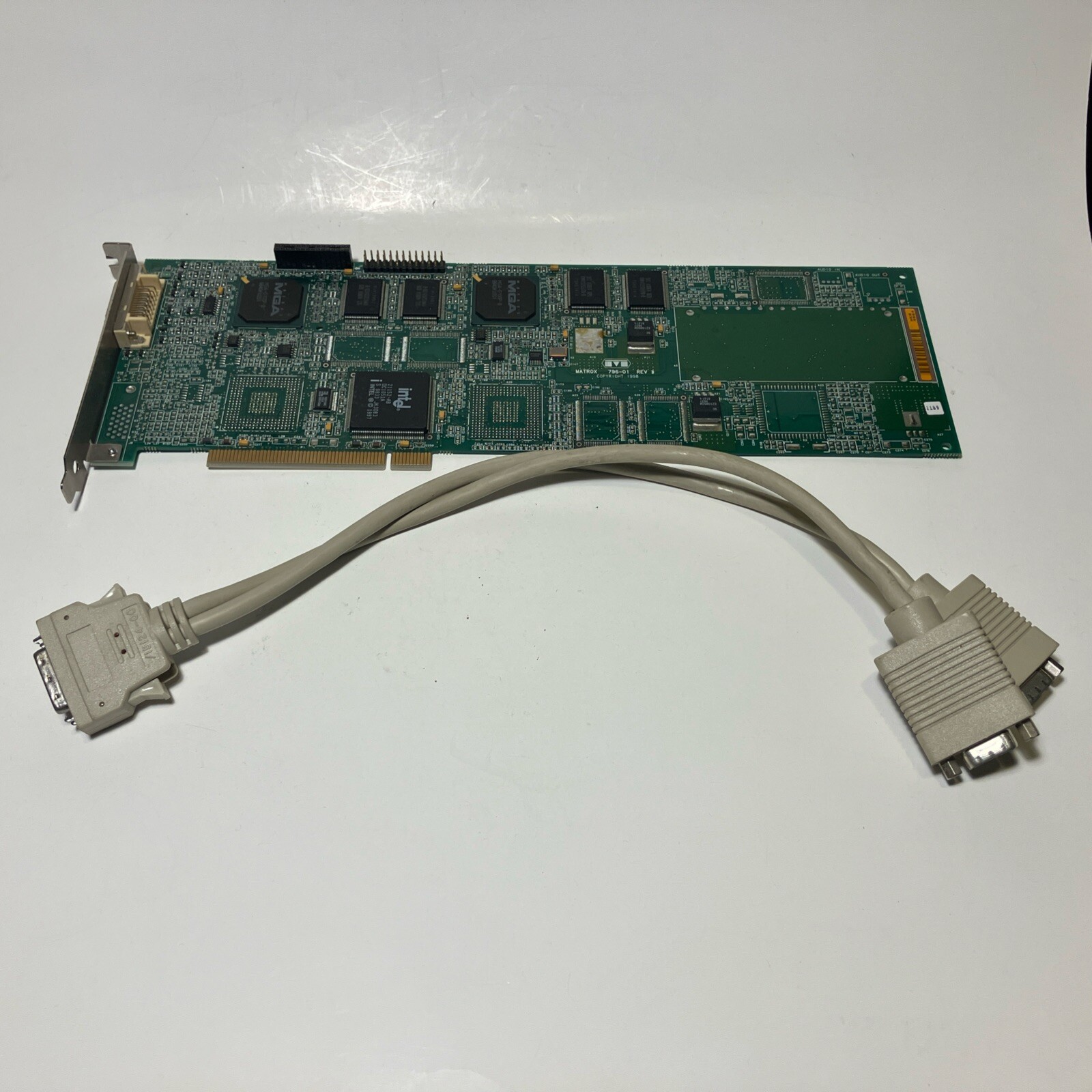 Matrox G+/DUALP Graphics Board Matrox 796-01 Rev. B Includes cable