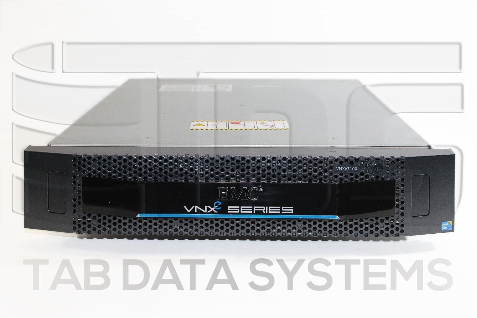 EMC VNXe3100 Storage System 4x V2-PS15-300 300GB 15K HDD, Full Accessories