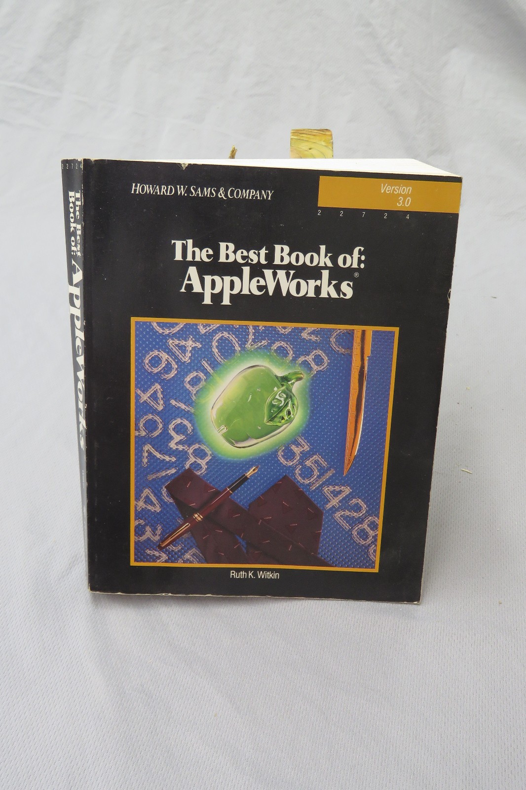 Apple II "The Best Book of Apple Works" Published by Sams & Company