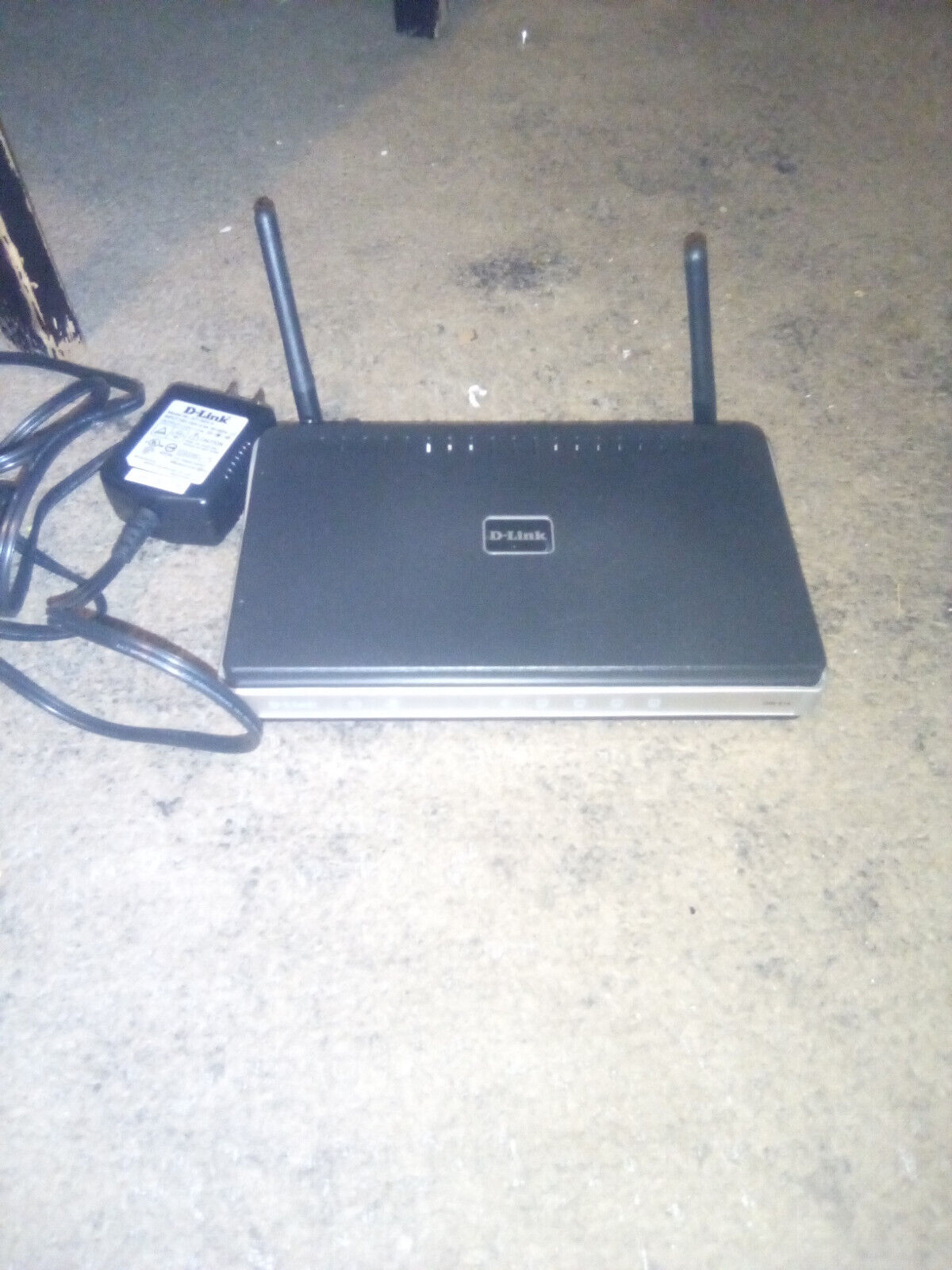 D-Link DIR-615 Wireless-N 300 Wifi Router 4 Port 10/100 Networking N300 unit -A-