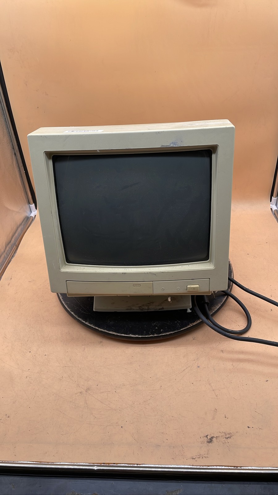 Impression DCM-1488 14-inch CRT Computer Desktop Monitor VGA Video Display