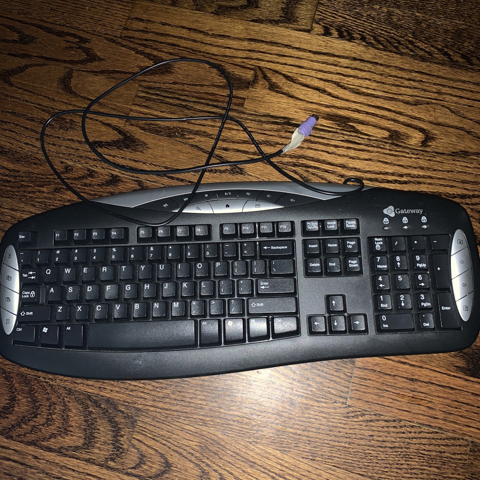Vintage Gateway PS/2 Wired Computer Keyboard ModelKB-0401 **No Back Risers