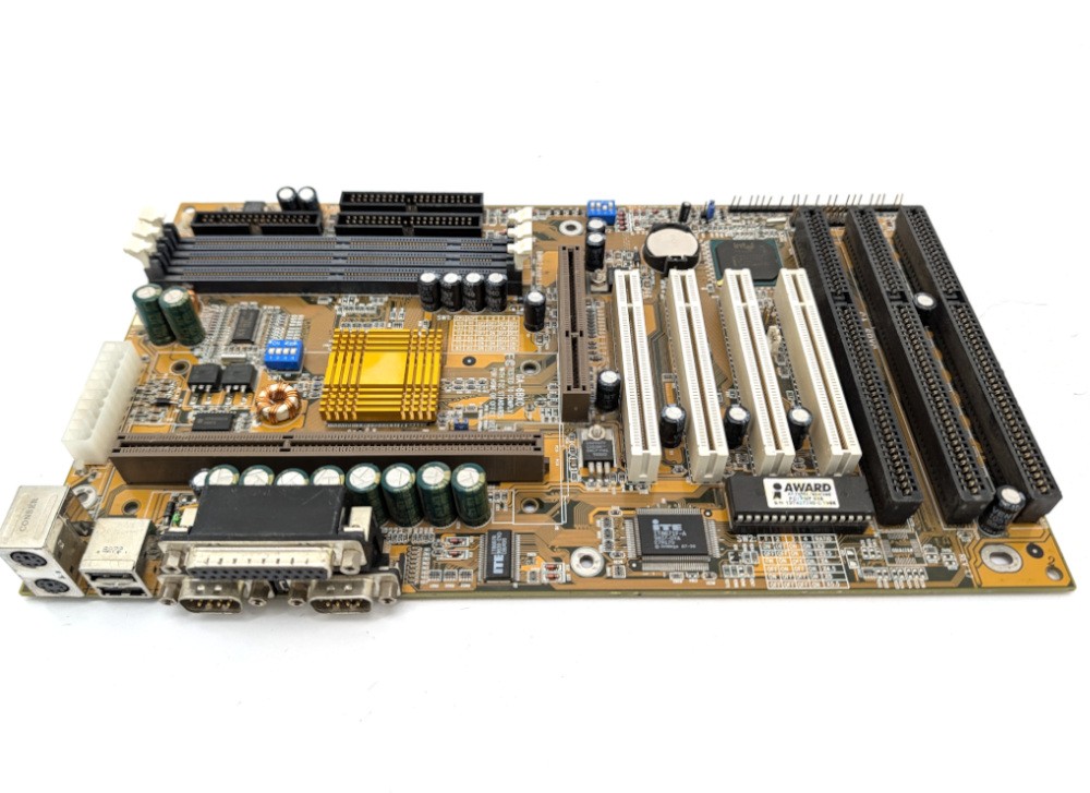 Gigabyte GA-6BXC REV 1.7 ATX Desktop PC Motherboard Socket/Socket Slot 1 SDRAM PCI