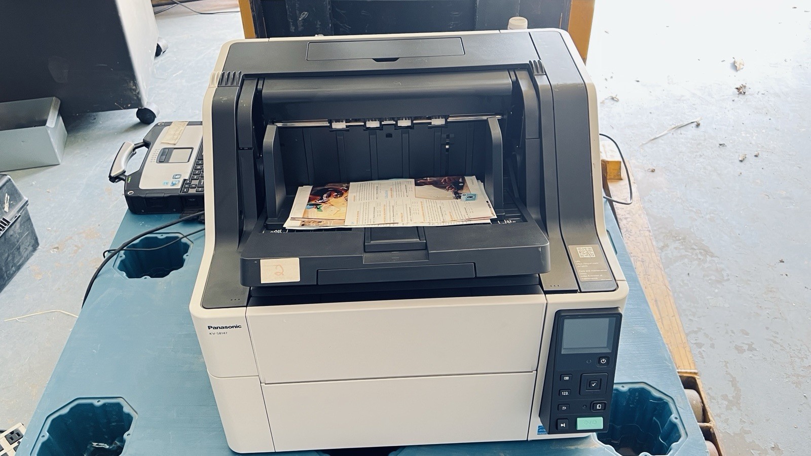 Panasonic KV-S8147 Production Scanner. only 324K Pages Scanned meter