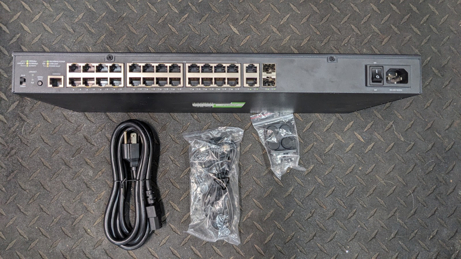 Luxul Ams-2624p AV Series 26 Managed Switch