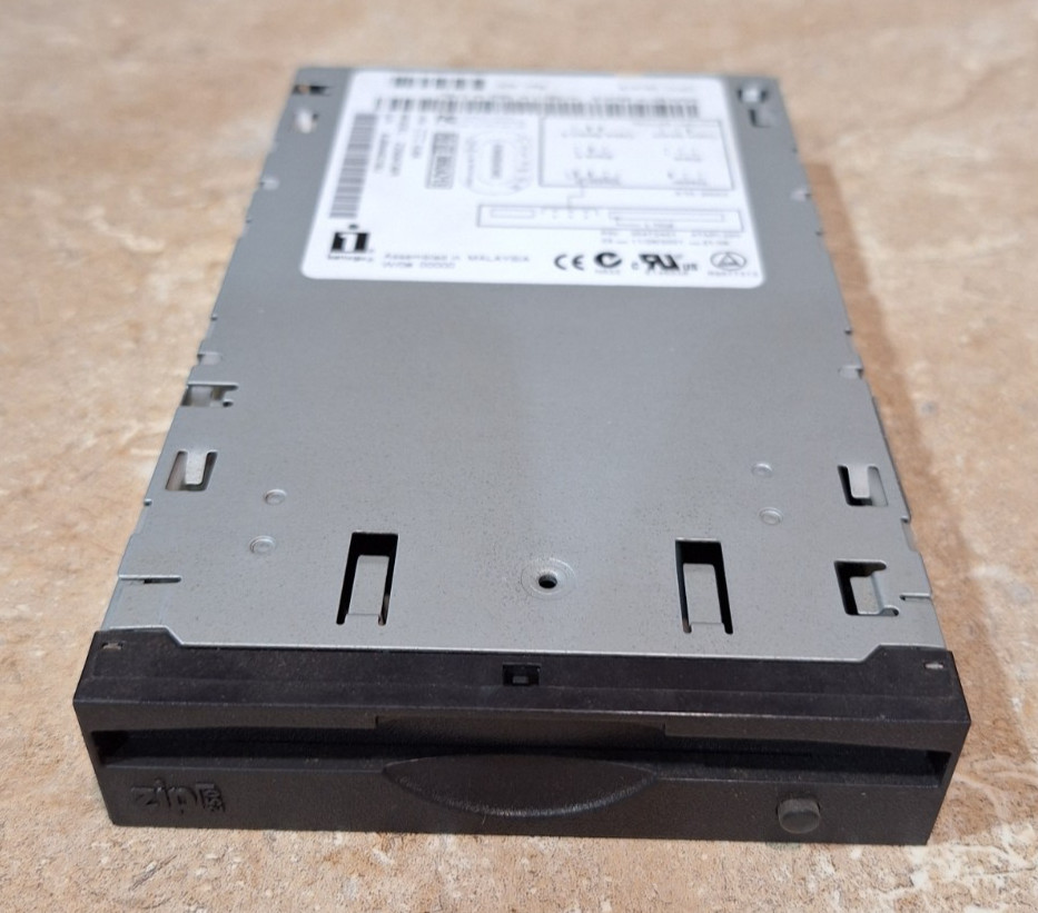 Iomega 250MB IDE/ATAPI Interface 3.5" ZIP Drive Z250ATAPI Dell 09J418 FOR PARTS