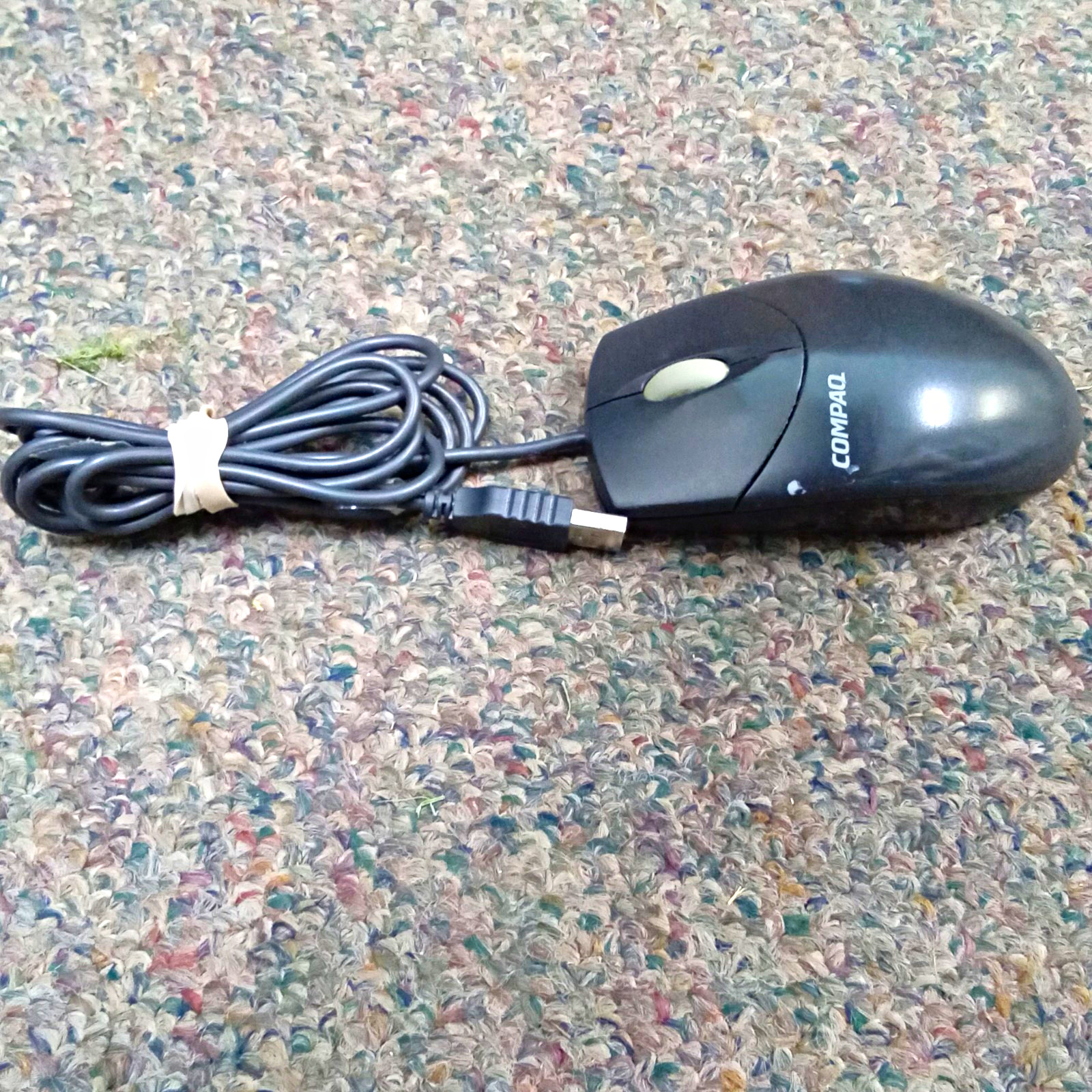 Compaq logitech M-bj69 Wired USB Optical Mouse 3 Button Scroll Wheel Black