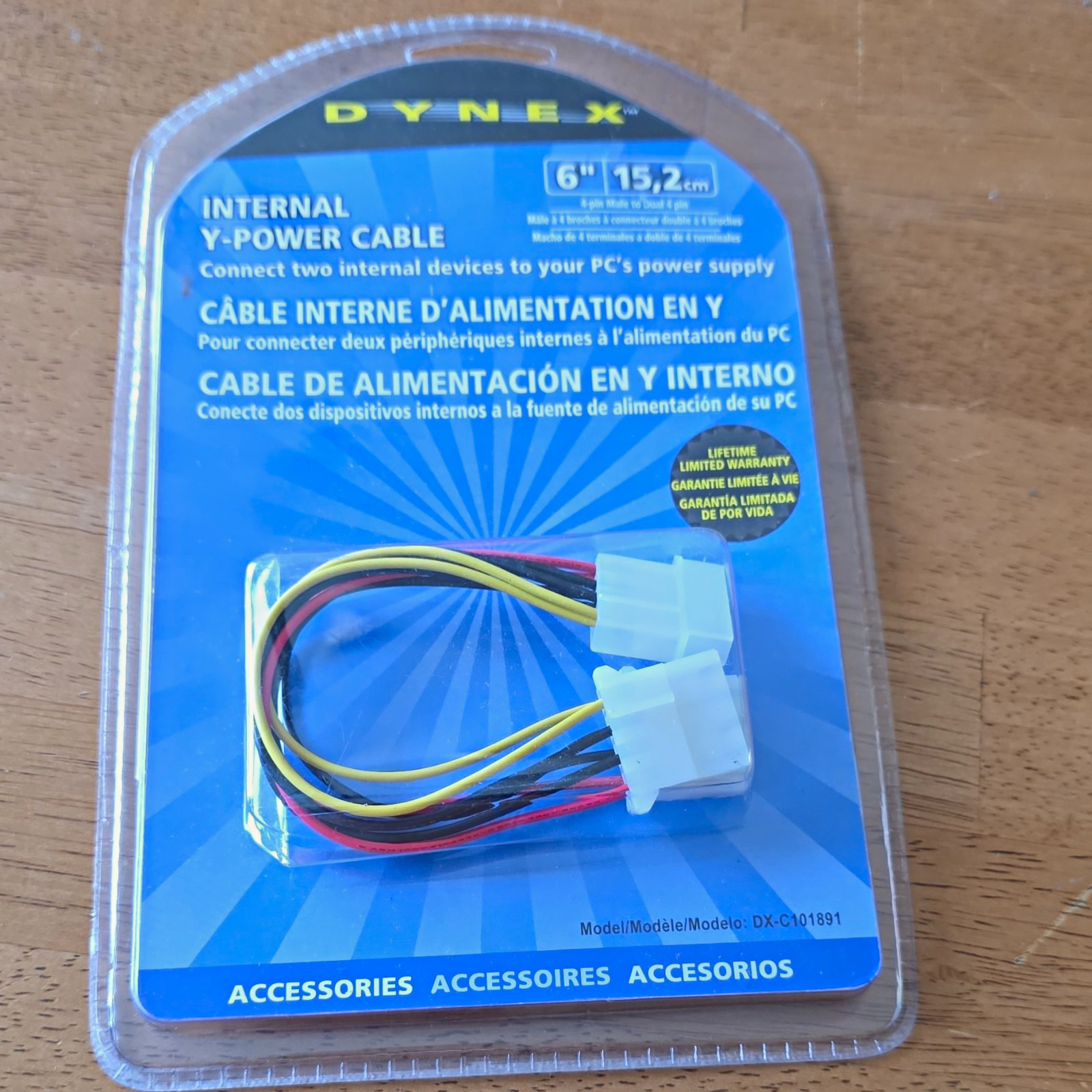 Dynex Y-Power Cable 6in 4-Pin Peripheral to 4-Pin Peripheral DX-C101891