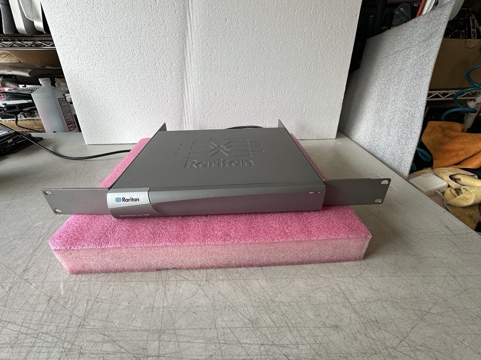 TESTED WORKING Raritan Dominion LX-108 DLX-108 8 port KVM Over Web IP Switch