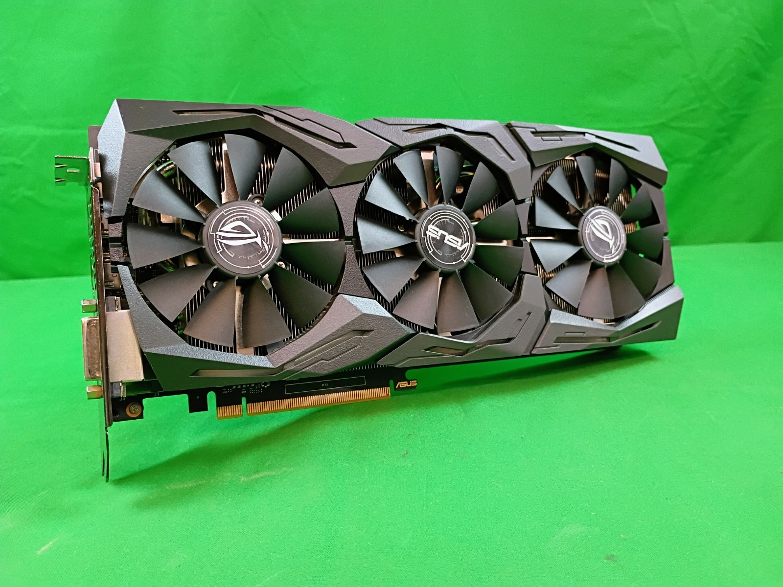 ASUS ROG Strix GeForce GTX 1060 6GB GDDR5 Gaming Graphics Card (TESTED)