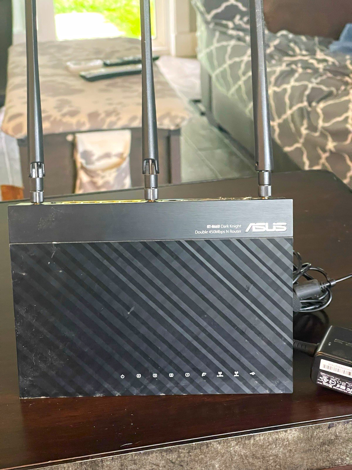 ASUS RT-N66U Dark Knight Dual-Band Router 450 Mbps w/ Power Adapter bundle