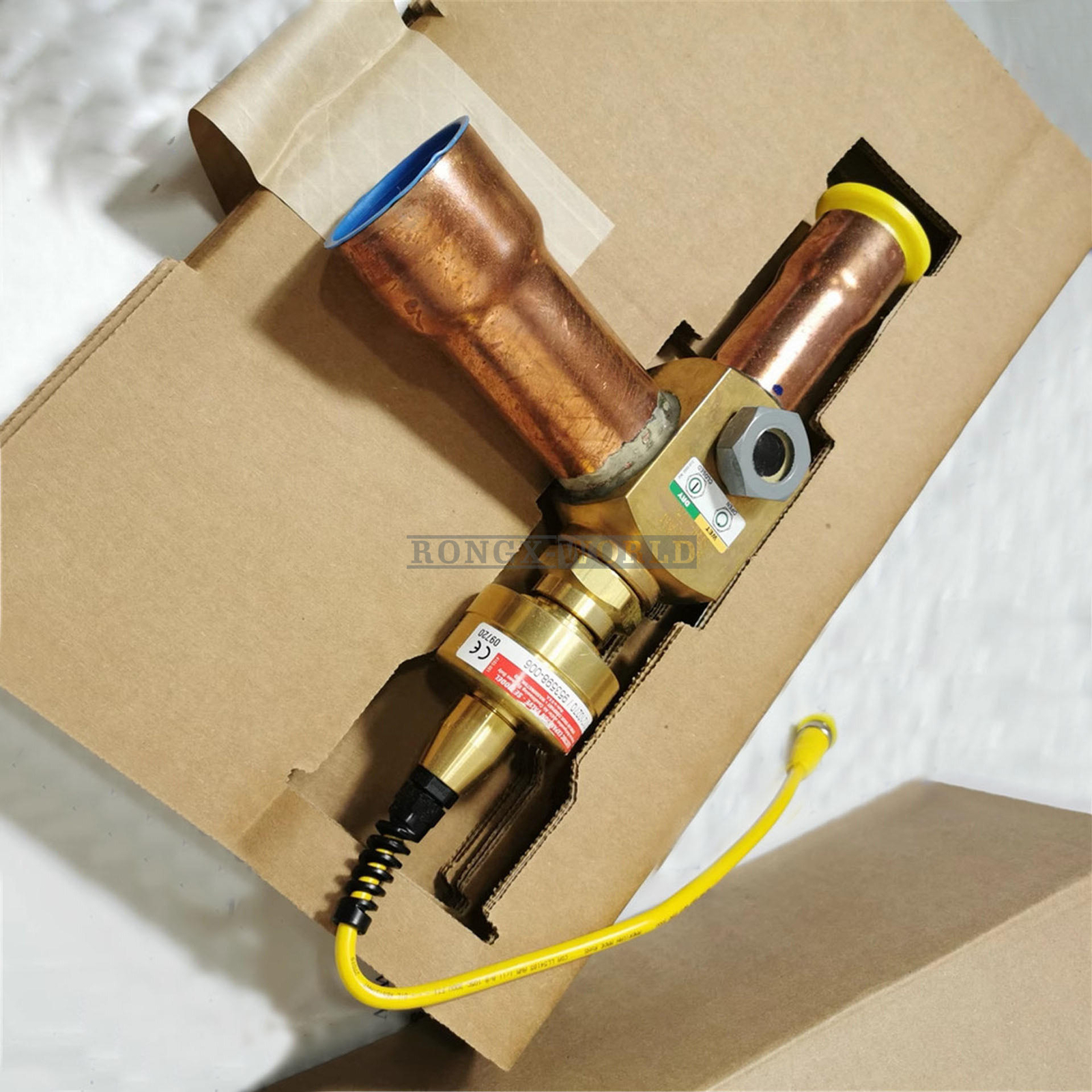 1PCS For TRANE VAL12001 X15111210280 Electronic expansion valve FedEx or DHL