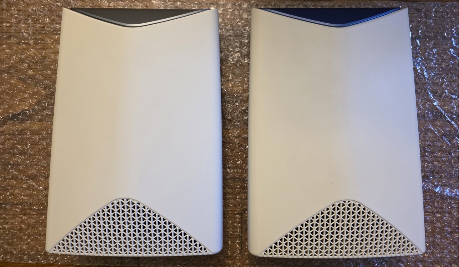 Netgear Orbi Pro SRK60 Tri-Band Router & Satellite w/ Wall/Ceiling Mounting Kit