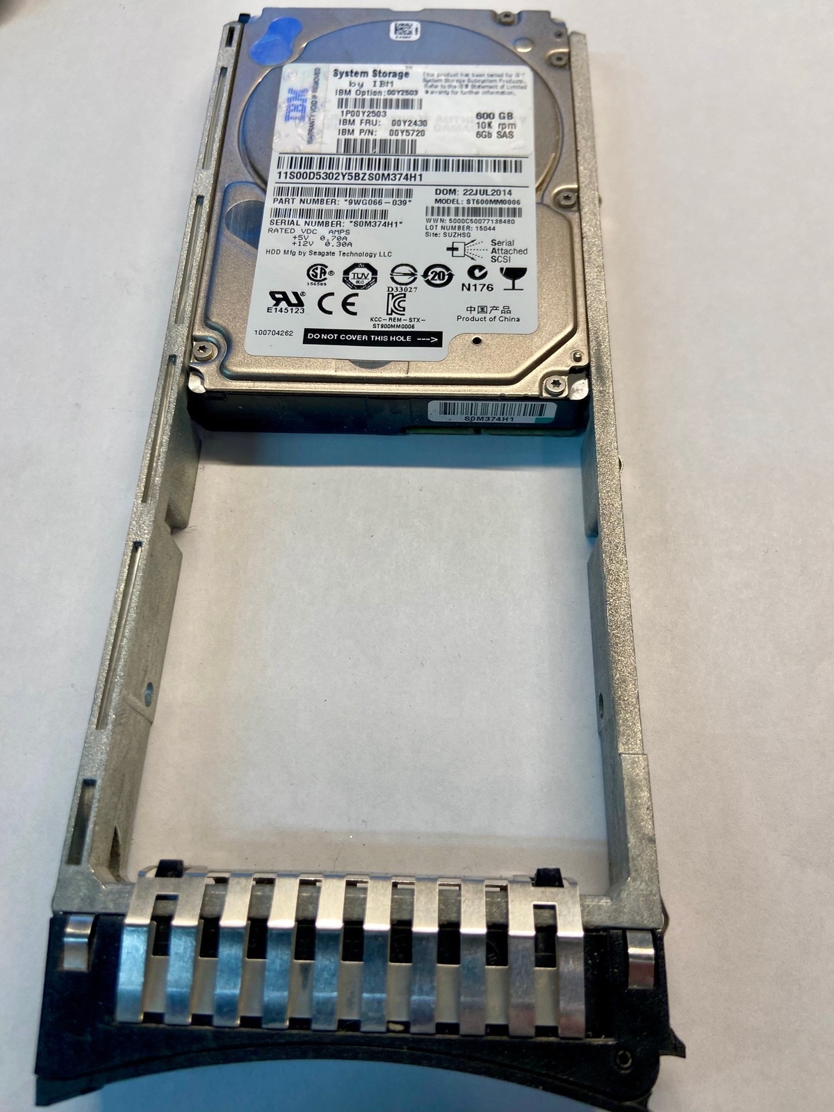 00Y2430 - IBM 600GB 10K RPM SAS  2.5" HDD w/ tray for Storwize V3700