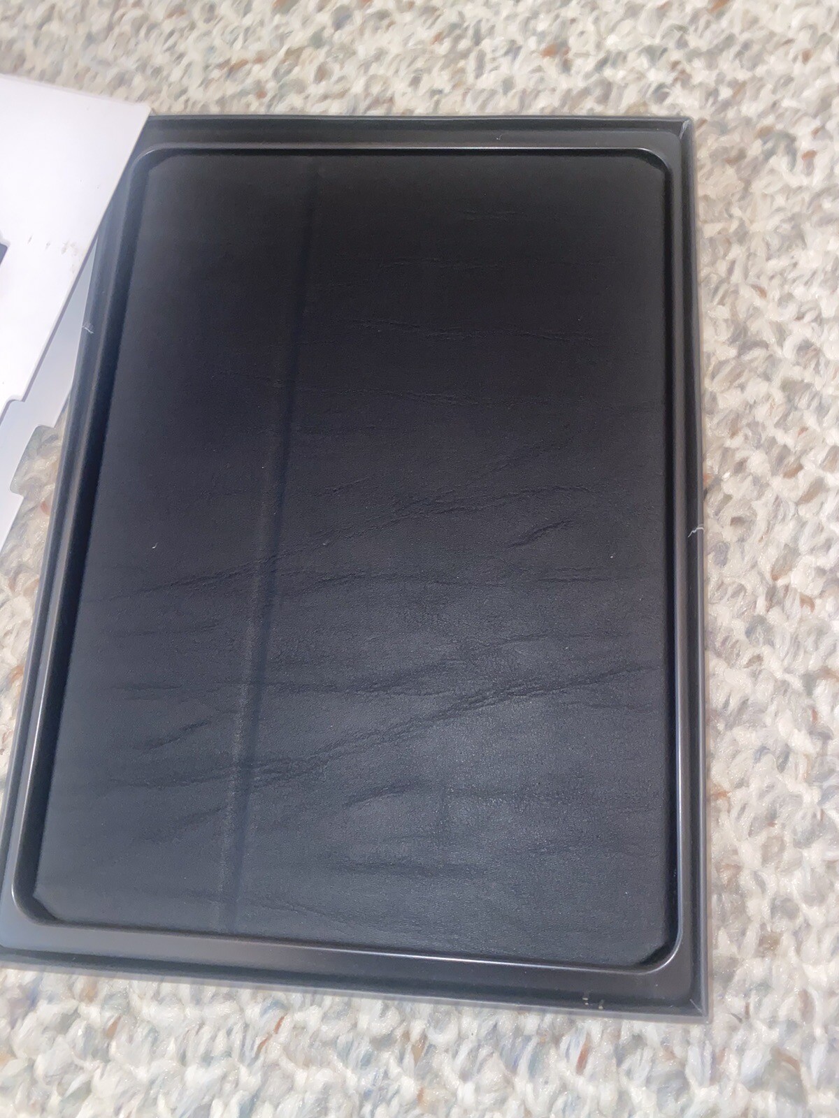 NEW Incipio iPad 9.7" 2017 2018 Folio Cover Case Magnetic Closure Black Faraday