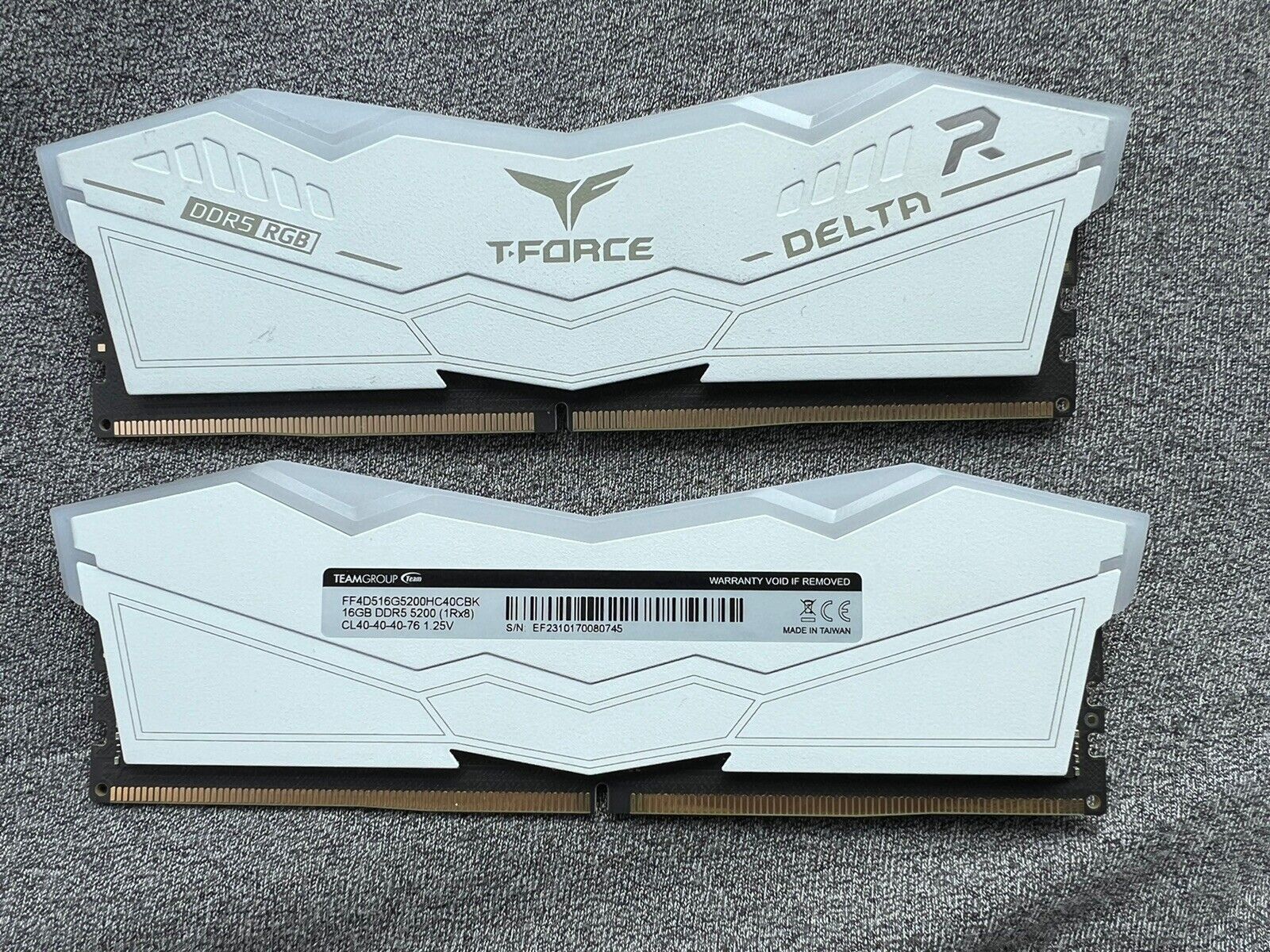 TEAMGROUP T-FORCE DELTA RGB 32GB (2 x 16GB) PC5-41600 (DDR5-5200) DIMM Memory -