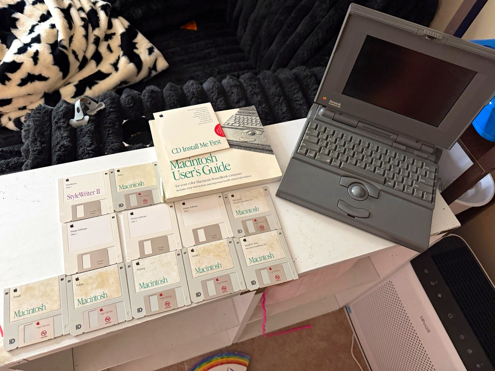 Apple Macintosh PowerBook Gray Laptop Trackball  12in w/ Manuals & Floppy Disks