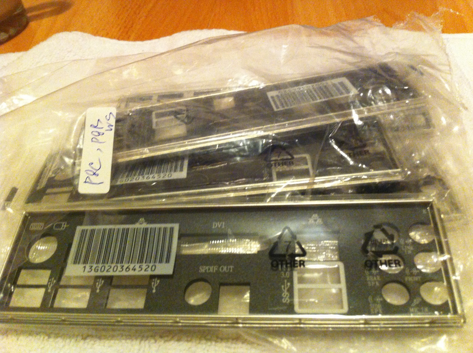 ASUS IO SHIELD FOR ASUS P8C WS , P8B WS , 100% ORIGINAL ONE