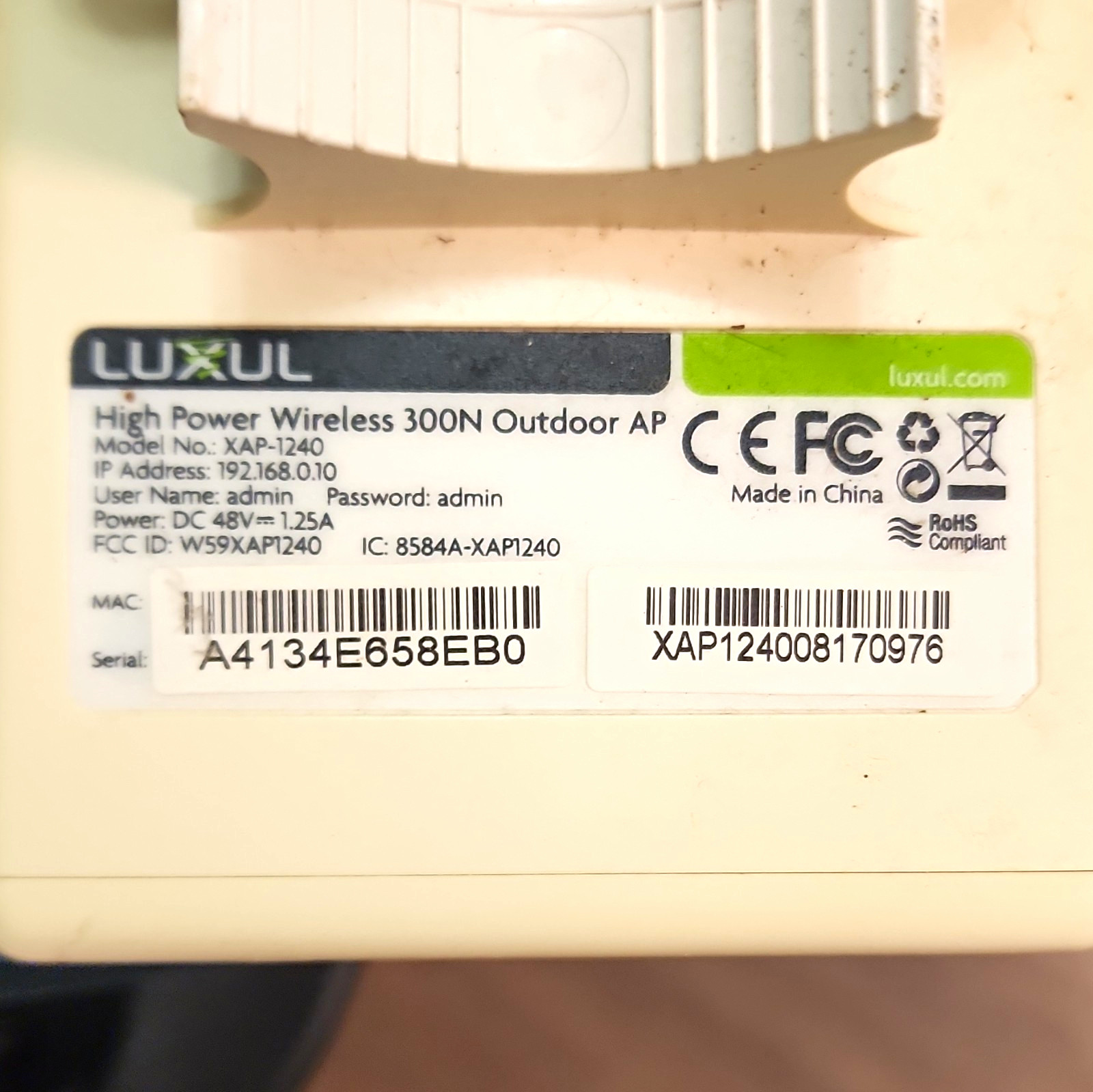 Luxul XAP-1240 300 Mbps Outdoor Wireless Access Point White Wireless AP