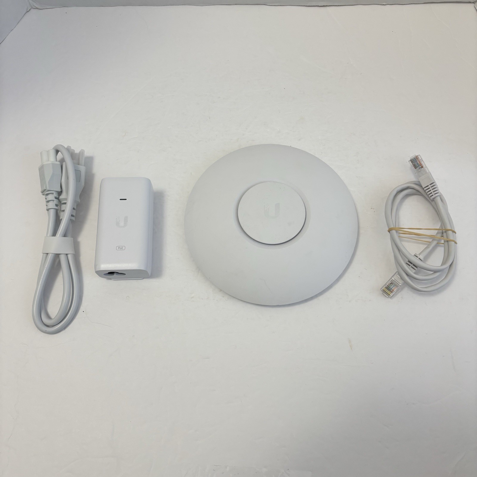 Unifi Ubiquiti UAP-NANOHD Nano HD WAP with Power Supply - No Mounting Plate