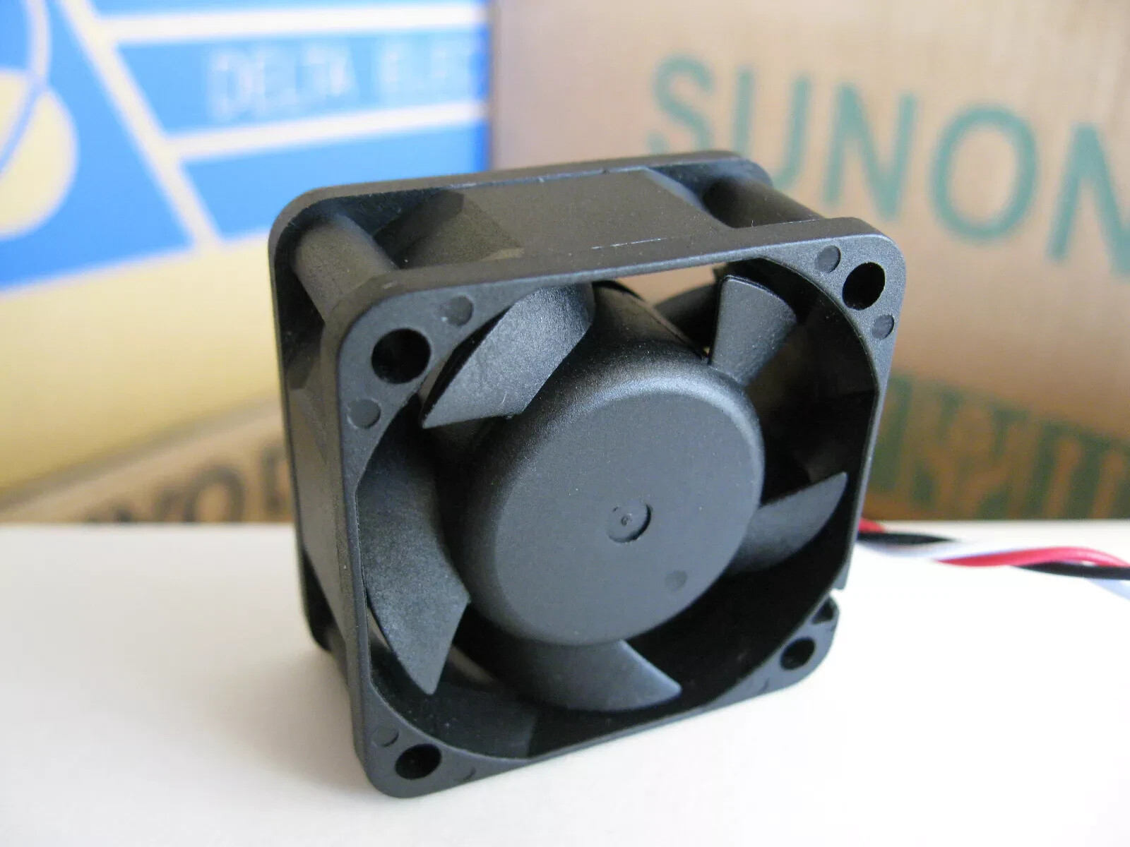 Cisco C2950-24 Catalyst Switch Replacement fan WS-C2950-24