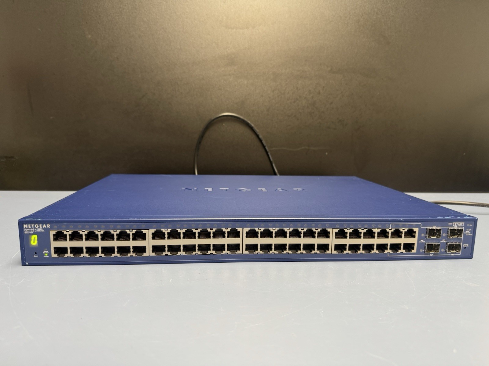 Netgear ProSafe GS748TS 48 Port Gigabit Ethernet Stackable Smart Switch 4x SFP