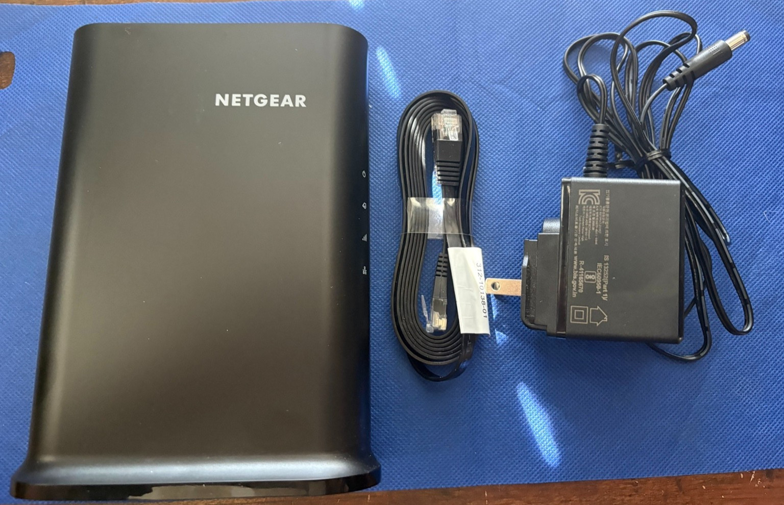 NETGEAR Nighthawk R6700AX AX1800 WiFi 6 Dual-Band Router complete