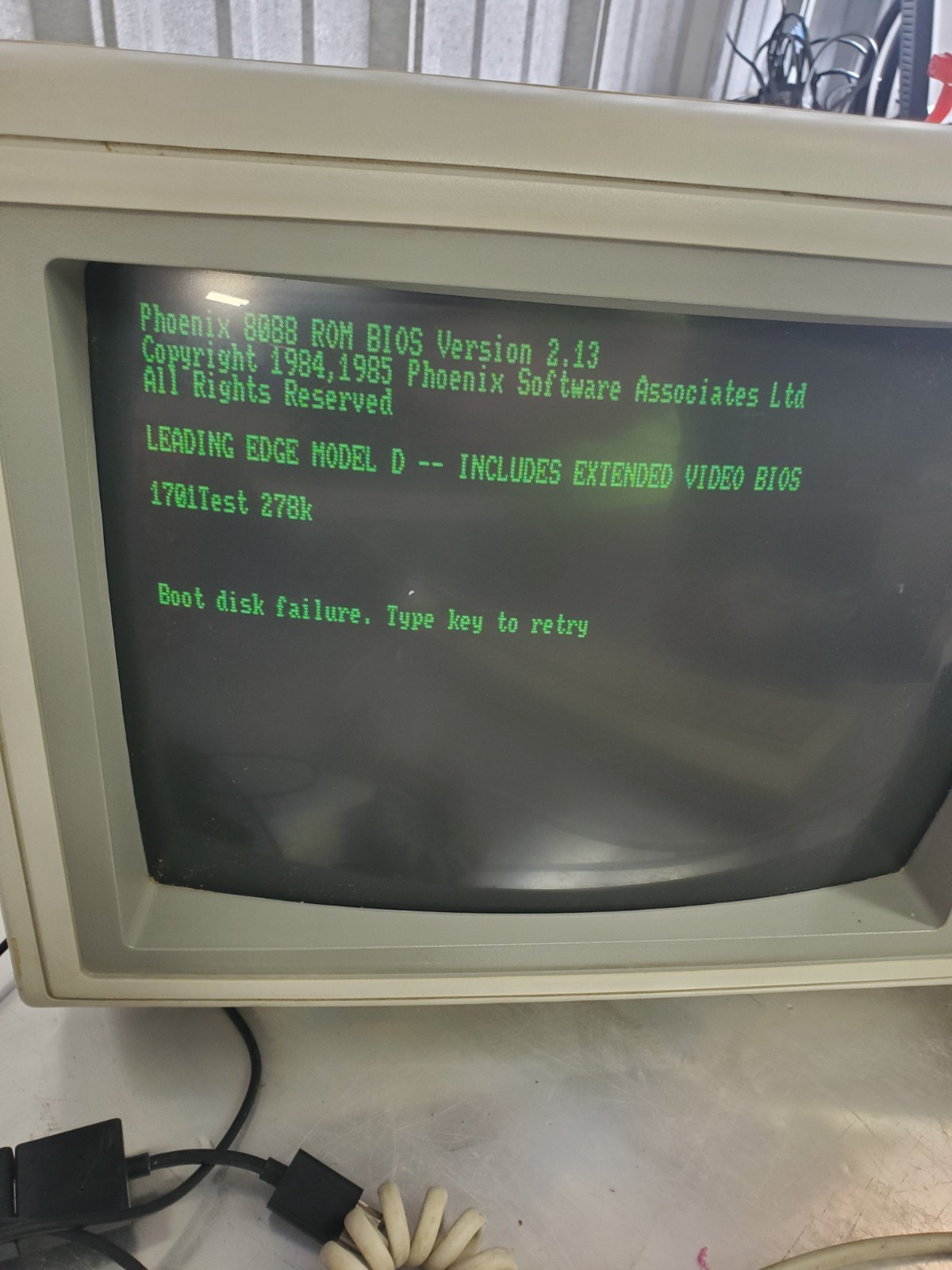 leading edge dc 2011 computer and dc 2014 keyboard boots to bios clean shape