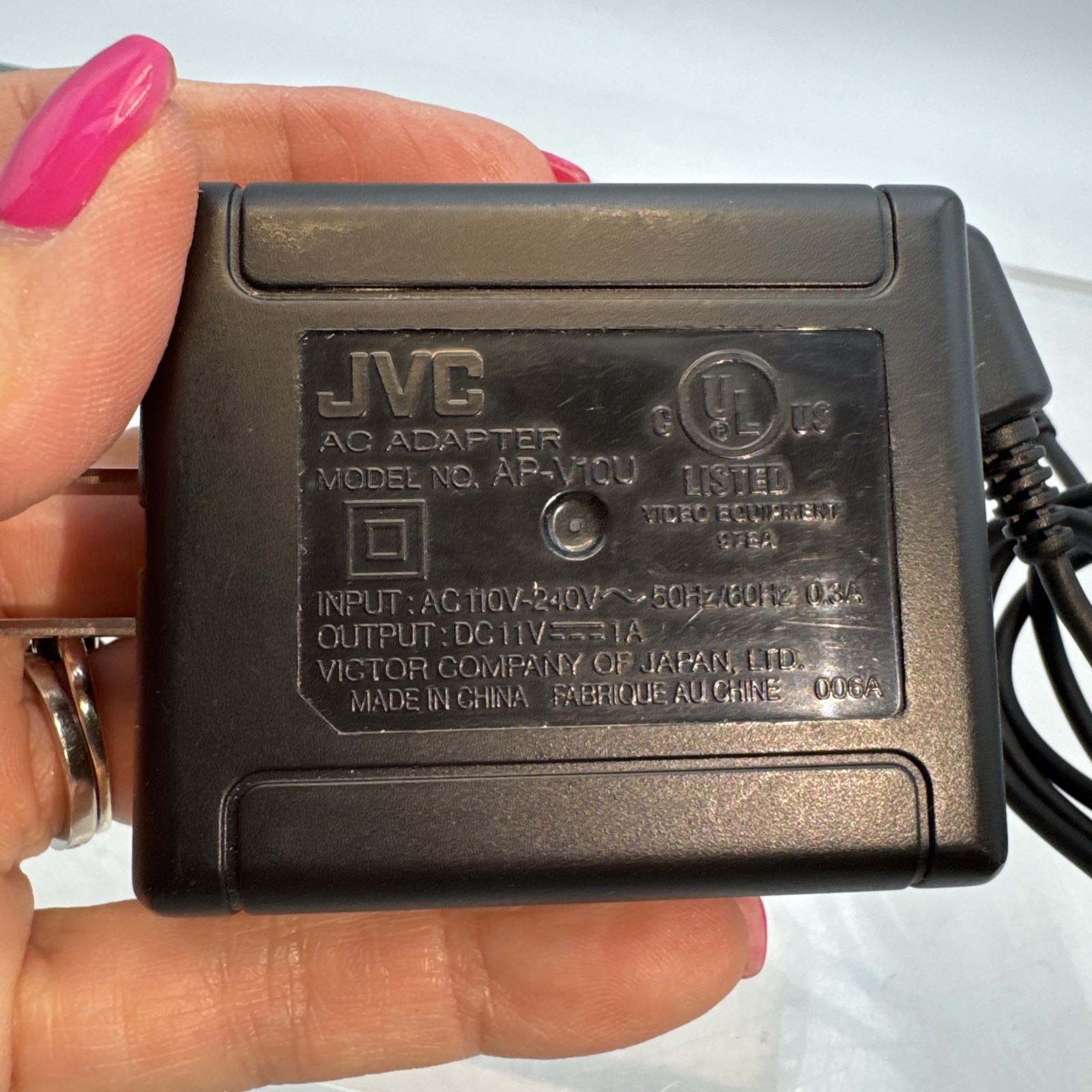 Genuine JVC 11V 1A AC/DC Adapter AP-V10U AP-V11U AP-V12U AP-V13U fr GR Camcorder