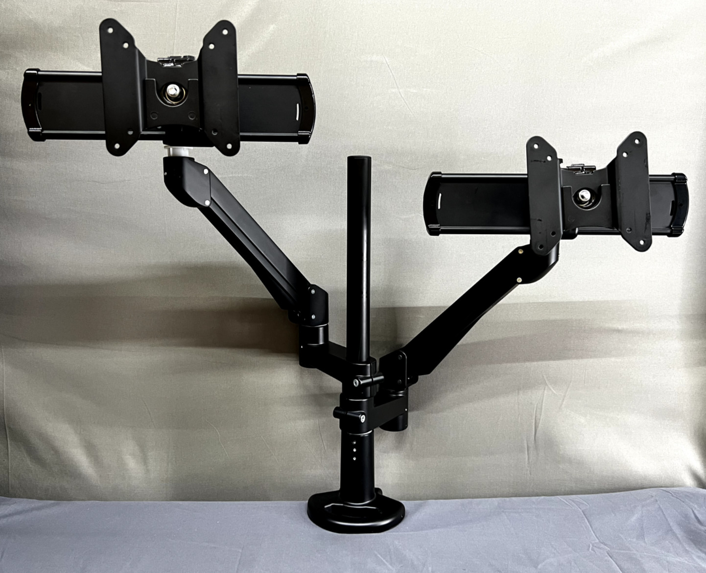 Sliding Dual Monitor Arms ESI EDGE – Black VESA Desk Mount