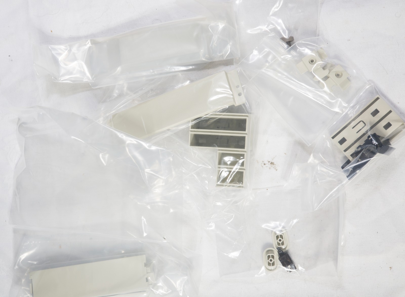 Vintage Compaq  DeskPro Plastics kit  247379-001 NEW NOS CPQ14