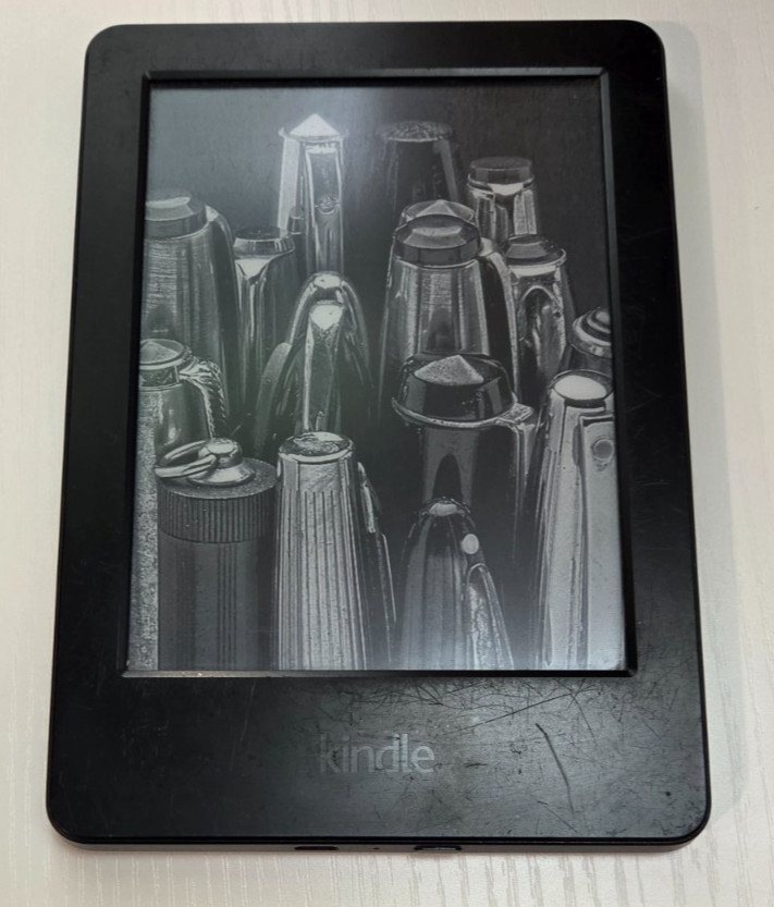 Amazon Kindle Basic 7th Generation, 6in, Black - Very Good Condition