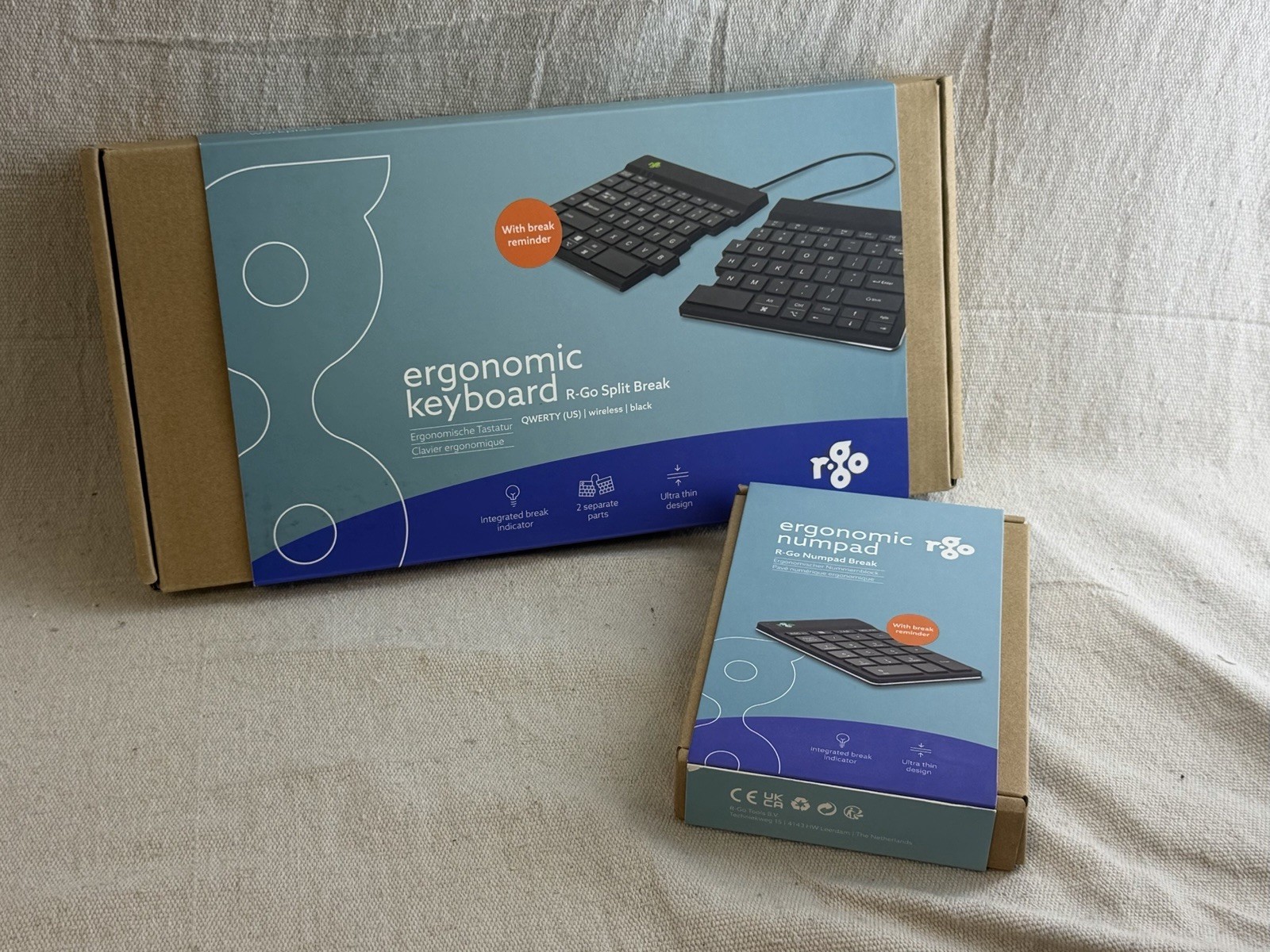 R-Go Split Break Wireless Ergonomic Keyboard & Wireless Numpad Bundle Black