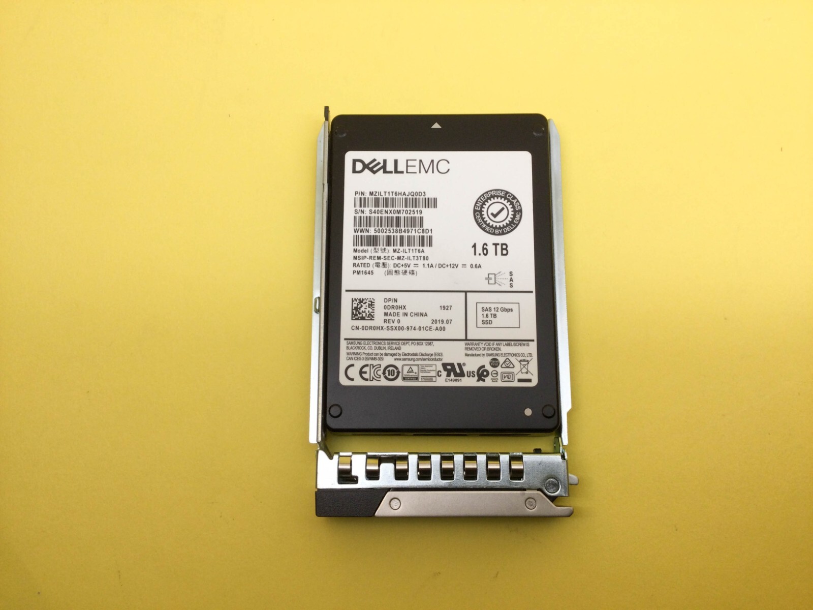 DR0HX Dell 1.6TB SAS 12Gb/s Mixed Use 2.5in SSD 0DR0HX MZ-ILT1T6A