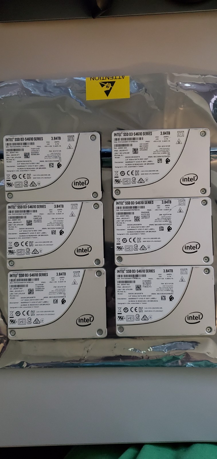 Intel D3-S4610 3.84TB 2.5" SATA III 6Gb/s SSD (SSDSC2KG038T8R) - Low Hours/Used