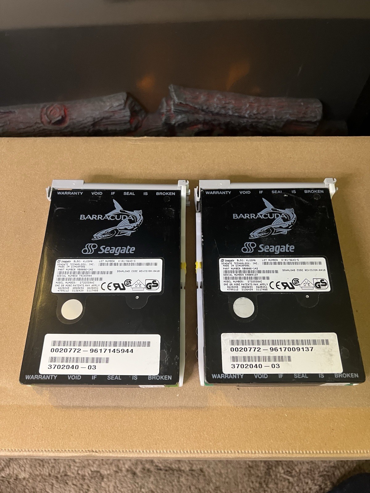 2 Seagate Barracuda ST32550WC 2.1GB 3.5"  80 Pin SCSI  Hard Drive