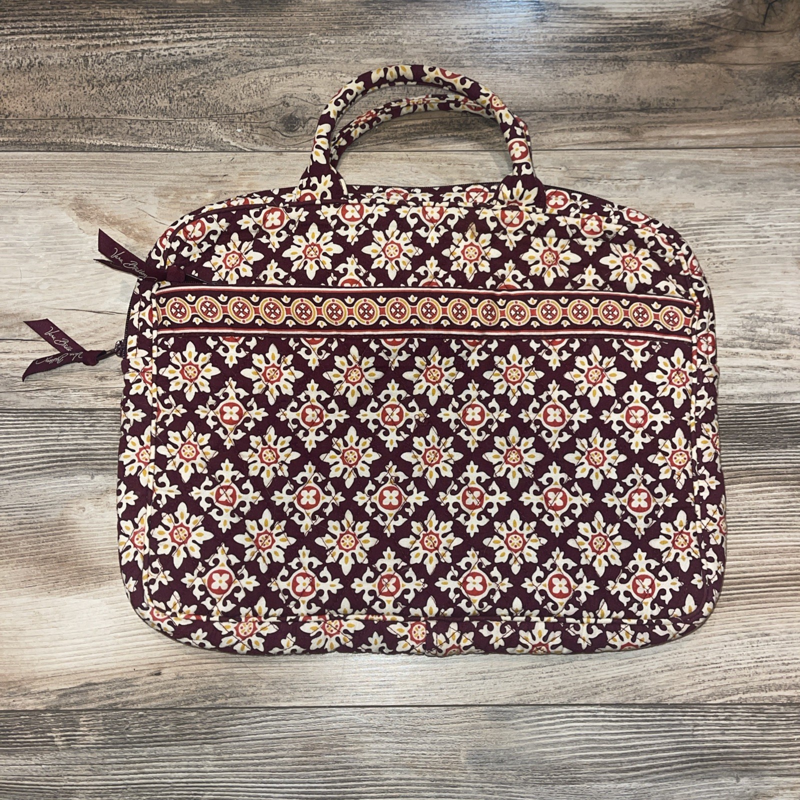 Vera Bradley Quilted Laptop Case Medallion Pattern Maroon Padded Sleeve Handbag