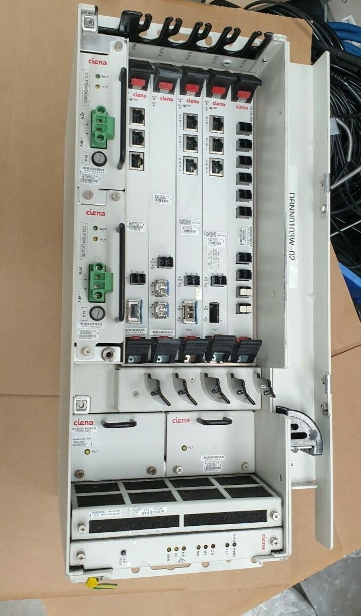 CIENA B-820-0007-000  CHASSIS W/ B-720-0016-001 / B-720-0011-002 / X2 B-720-0010