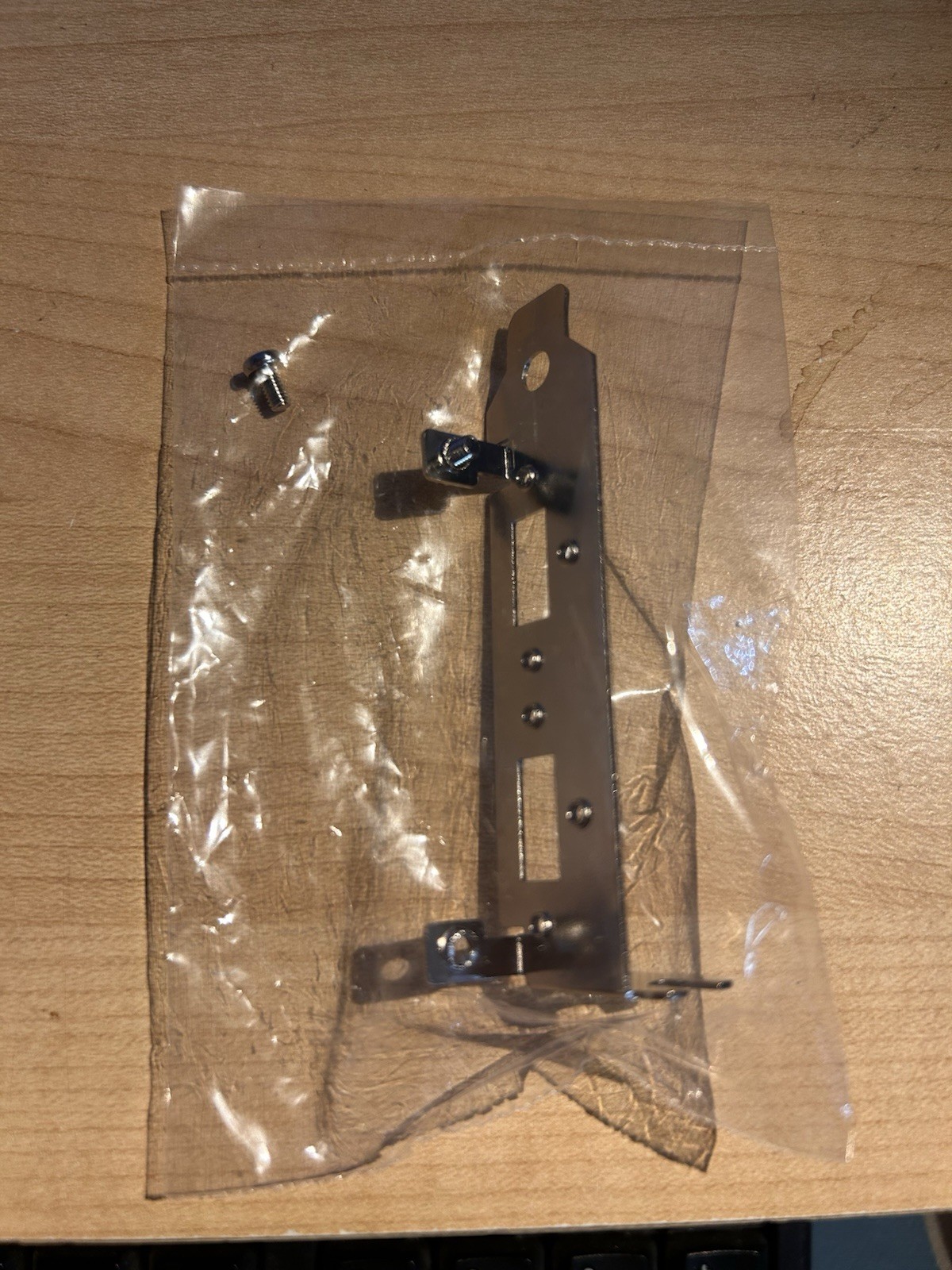 Low-Profile PCIe / I/O Retention Bracket with Screws OEM