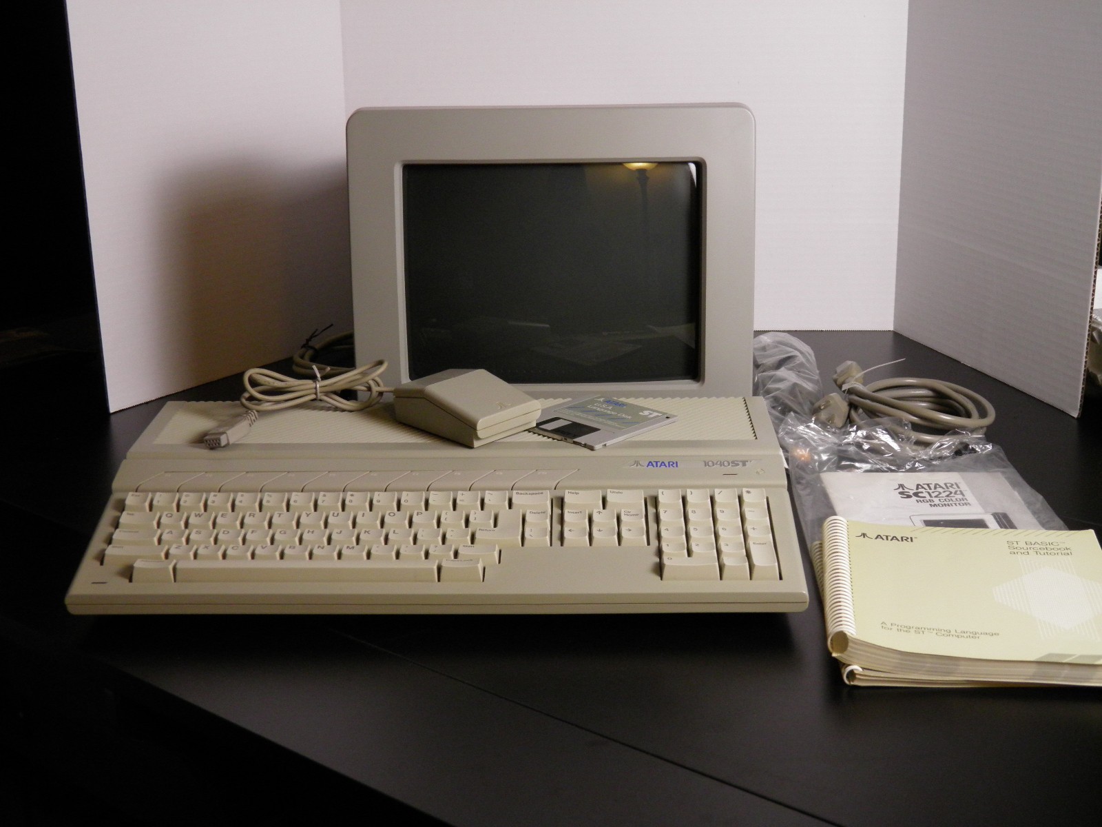 Atari 1040STF Computer Monitor SC1224 Mouse STM1 Cables Books Org Boxes WORKING