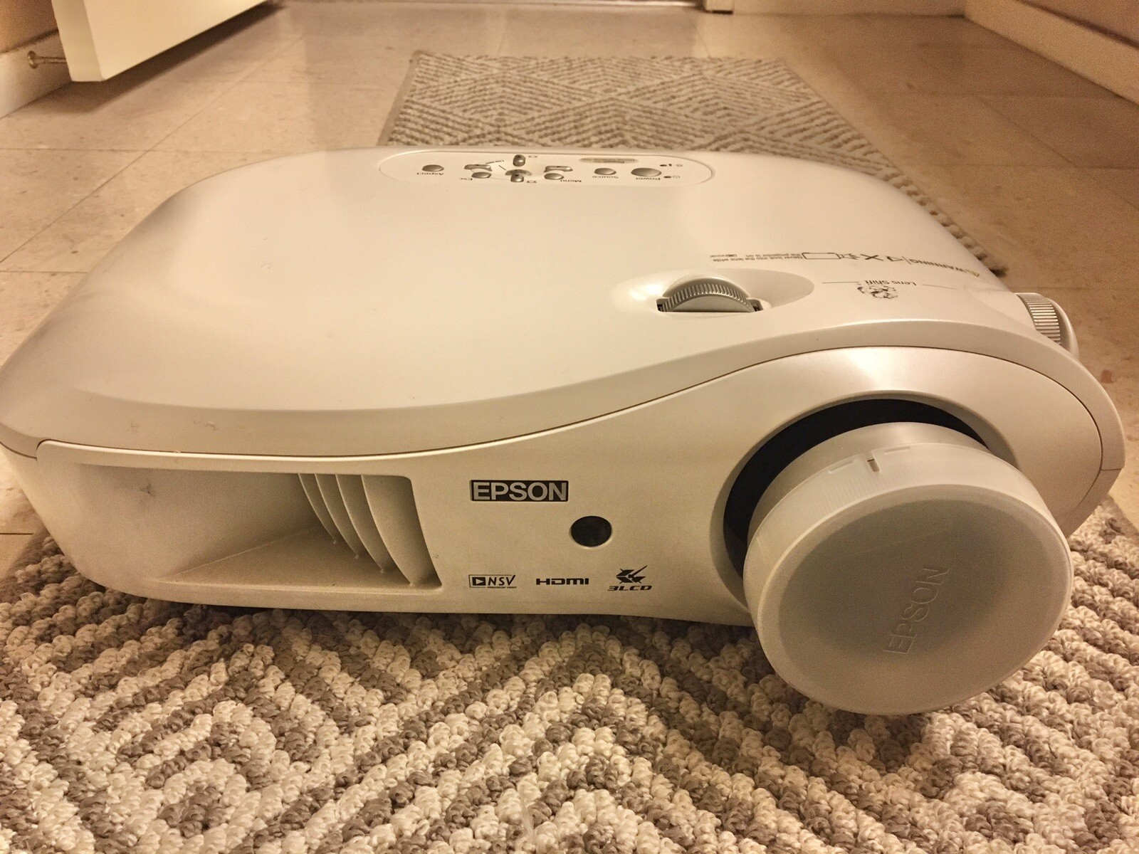 EPSON LCD PowerLite Home Cinema 720p Projector EMP-TW720 - NO BULB OR REMOTE