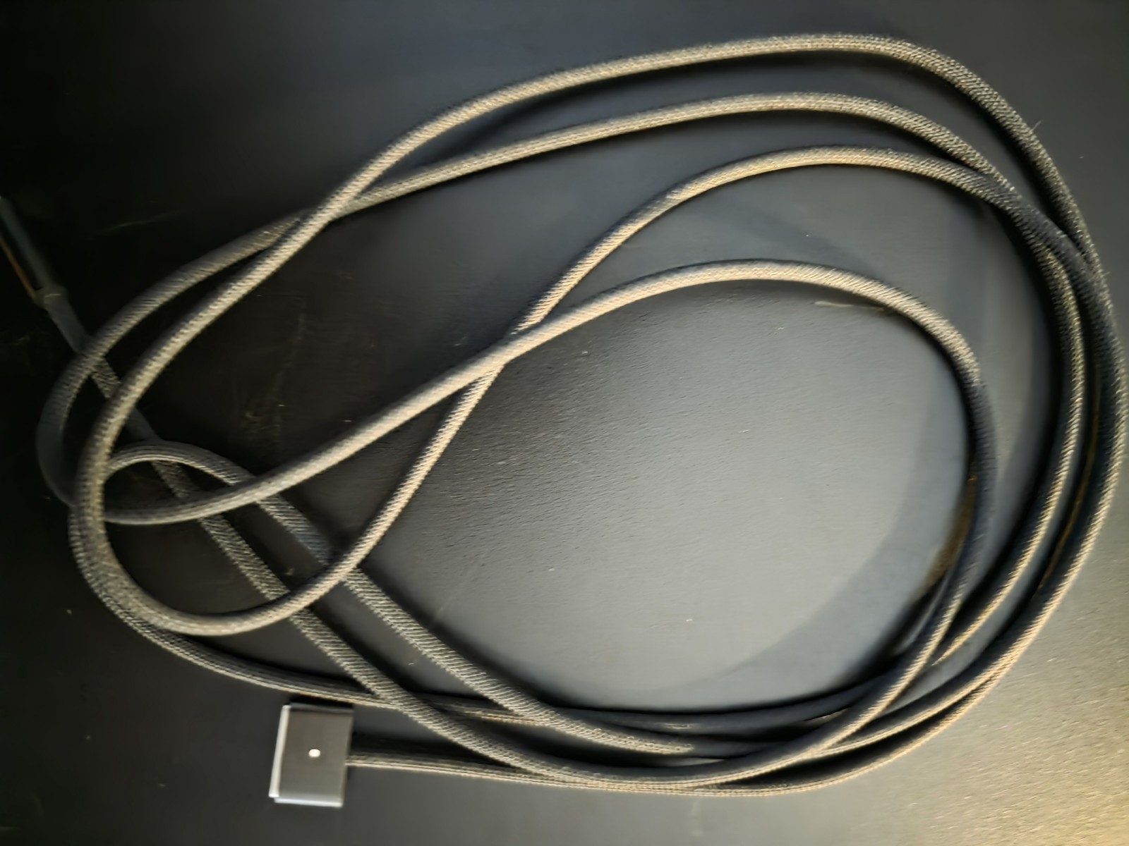 Used Genuine OEM Apple USB-C to MagSafe 3 2m 6 feet Cable Black 