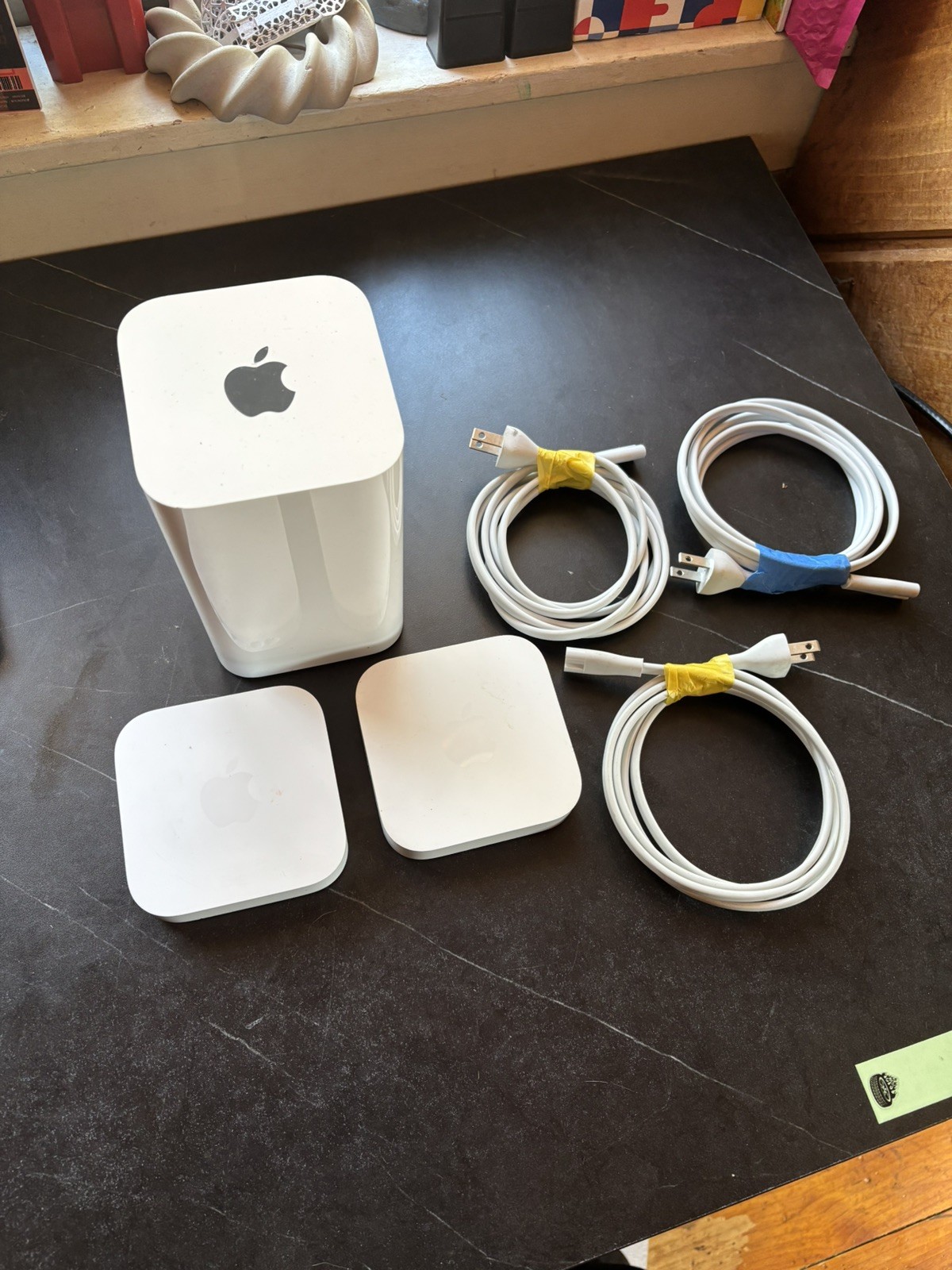 Apple AirPort Time Capsule A1470 & (2) AirPort Express A1392 Bundle Fast Ship