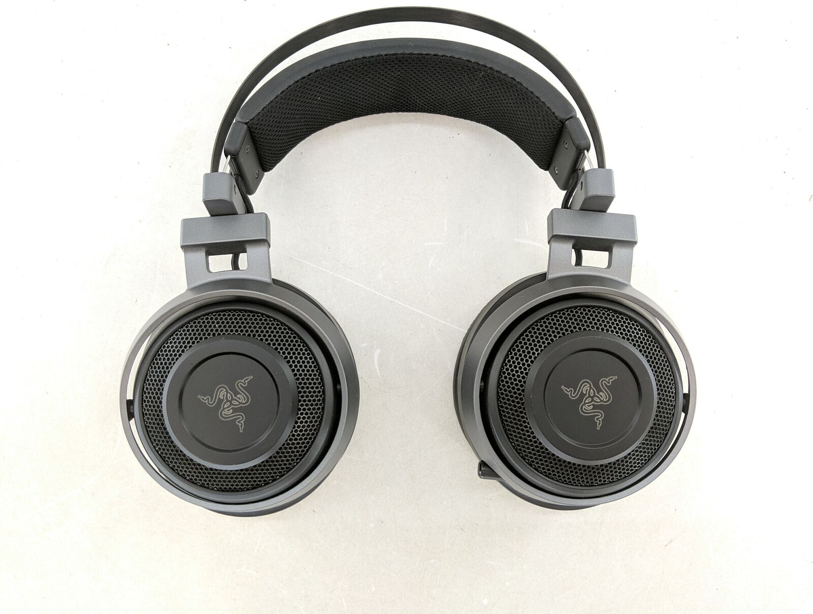 Razer Nari Ultimate Wireless 7.1 Surround Sound Gaming Headset *READ*