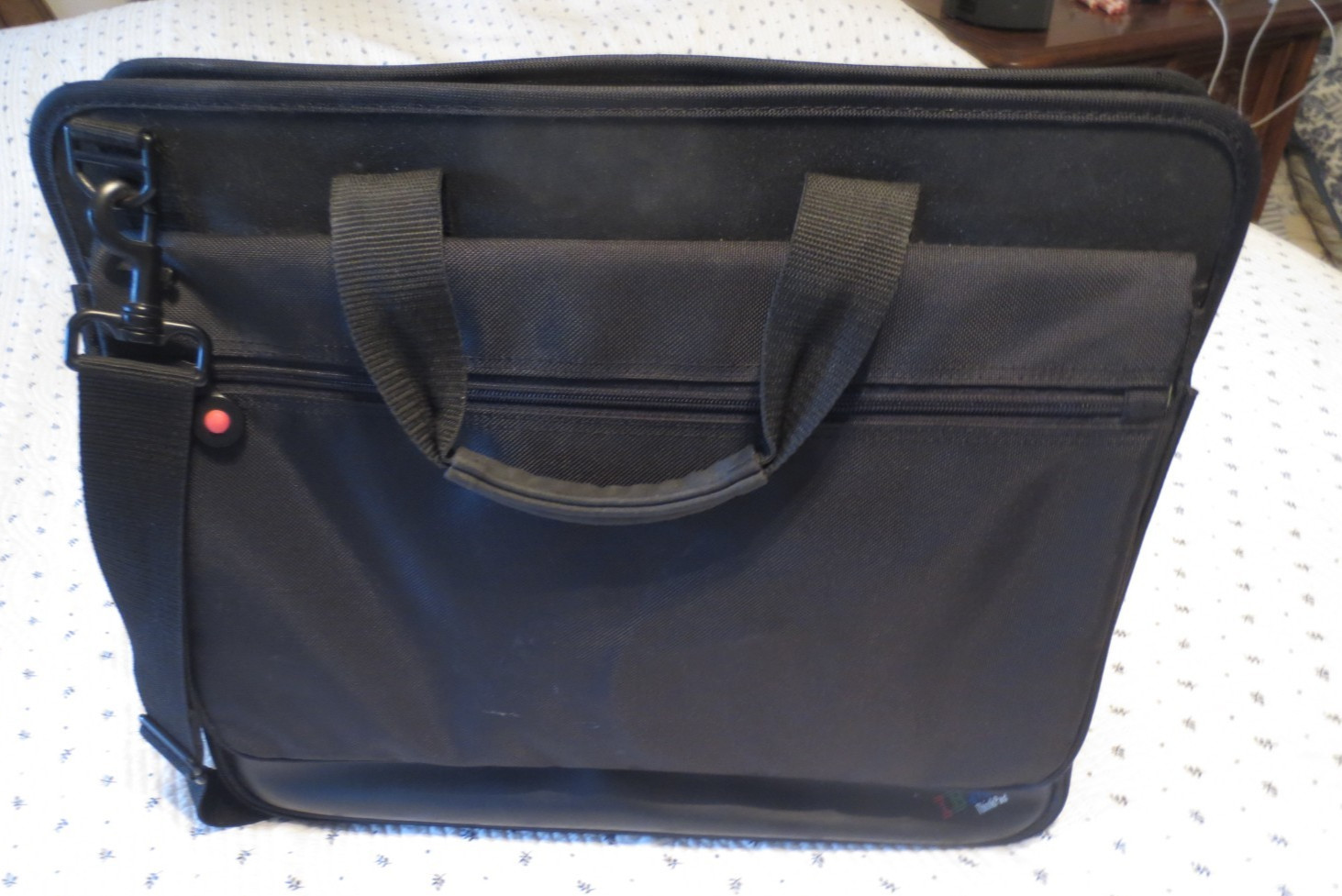 VINTAGE 16" BLACK NYLON IBM THINKPAD NOTEBOOK LAPTOP MESSENGER CARRYING CASE BAG