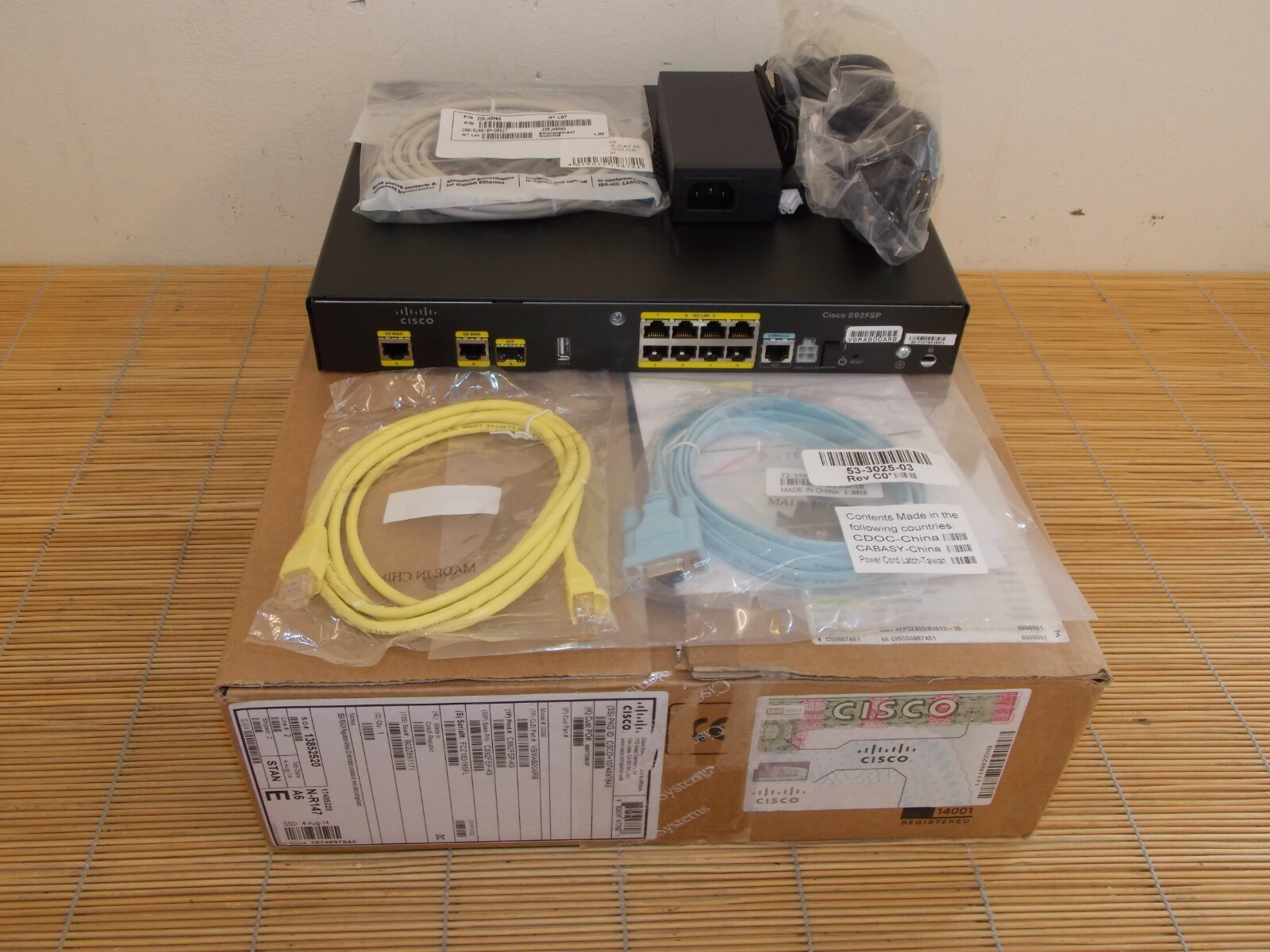 NEW Cisco C892FSP-K9 Gigabit Ethernet Security Router NEW OPEN BOX